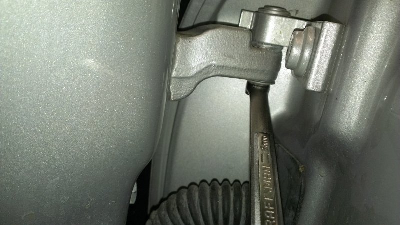 Porsche Boxster - Remove Hinge Bolt