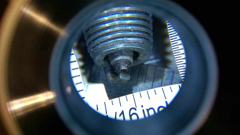 Lighted Magnifier Spark Plug View