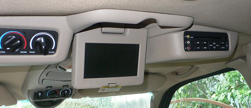 2005 ford excursion entertainment system